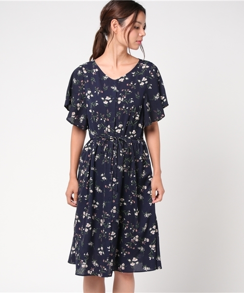 LBC（エルビーシー）の「プリント前開きワンピース                     （ワンピース・レディース・マスタード/ネイビー/ベージュ・LARGE/MEDIUM）」の6枚目の写真