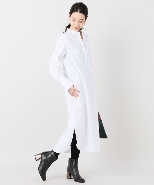 IENA（イエナ）の「THOMAS MASON スキッパーシャツワンピース◆（シャツワンピース・レディース・ホワイト/ダークブルー/エメラルドブルー・36/38）」の14枚目の写真