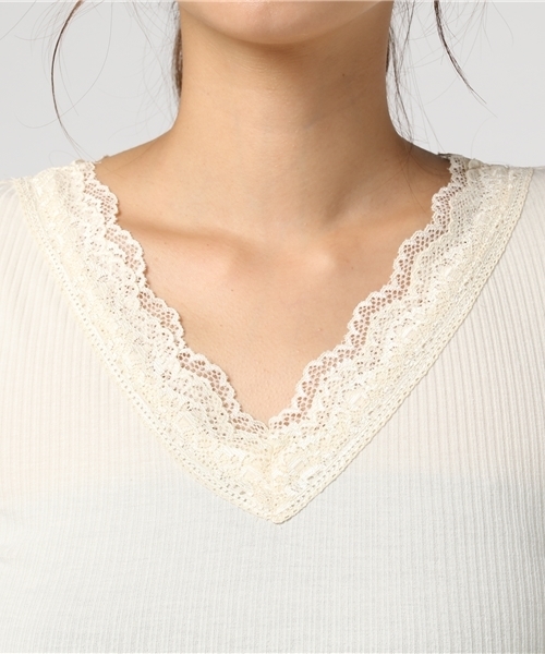 OLIVE des OLIVE（オリーブデオリーブ）の「衿レーステレコロンＴ（Tシャツ/カットソー・レディース・ブラック/ネイビー/オフホワイト/グリーン・FREE）」の7枚目の写真