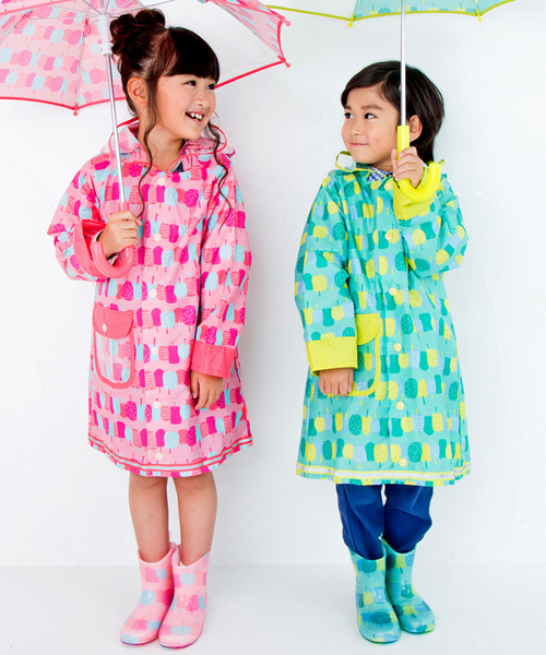 RAGMART(ラグマート)の「レインコート(レインコート/ポンチョ・キッズ・ピンク/グリーン/ブルー・95cm/90cm/90㎝)」の2枚目の写真