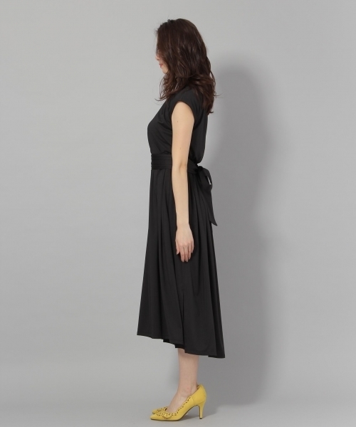 Andemiu(アンデミュウ)の「【WEB限定】カットタックベルトツキワンピース793742(ワンピース・レディース・ブラック/オレンジ/イエロー/グリーン/パープル/ブラウン/カーキ・FREE)」の15枚目の写真