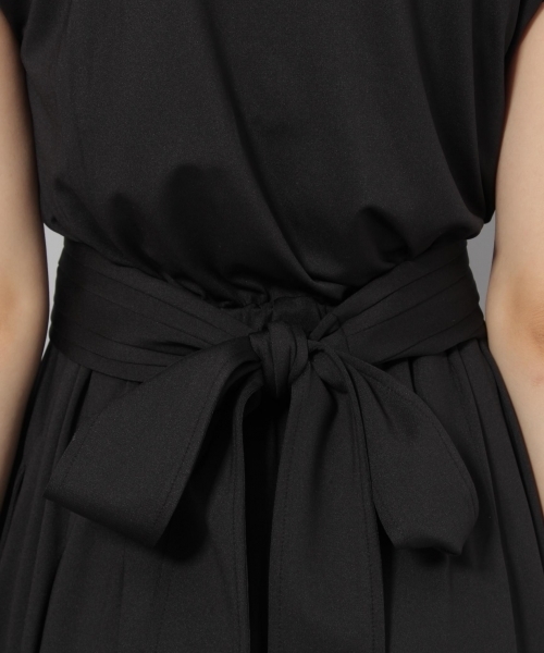 Andemiu(アンデミュウ)の「【WEB限定】カットタックベルトツキワンピース793742(ワンピース・レディース・ブラック/オレンジ/イエロー/グリーン/パープル/ブラウン/カーキ・FREE)」の20枚目の写真