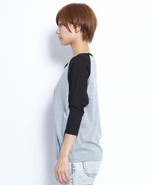 MILKFED.(ミルクフェド)の「BIG BB T BOTTLE STICKER(Tシャツ/カットソー・レディース・ホワイト/アッシュグレー/ネイビー・SMALL/MEDIUM)」の4枚目の写真