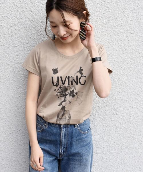 SHIPS(シップス)の「グラフィックロゴTEE◇(Tシャツ/カットソー・レディース・ホワイト/ブラック/ベージュ・ONE SIZE)」の3枚目の写真