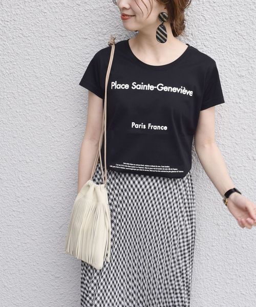 SHIPS(シップス)の「グラフィックロゴTEE◇(Tシャツ/カットソー・レディース・ホワイト/ブラック/ベージュ・ONE SIZE)」の1枚目の写真
