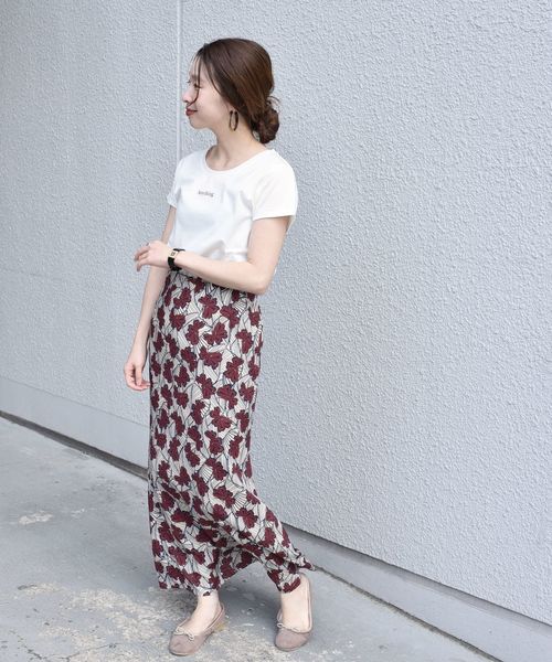 SHIPS(シップス)の「グラフィックロゴTEE◇(Tシャツ/カットソー・レディース・ホワイト/ブラック/ベージュ・ONE SIZE)」の11枚目の写真
