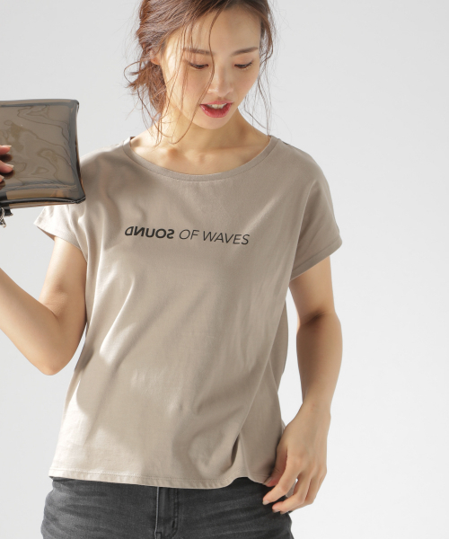 BAYFLOW(ベイフロー)の「カリフォルニアコットンフレンチスリーブロゴTシャツ(Tシャツ/カットソー・レディース・ブルー/ホワイト/ピンク/ベージュ・FREE)」の10枚目の写真