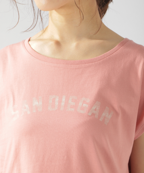 BAYFLOW(ベイフロー)の「カリフォルニアコットンフレンチスリーブロゴTシャツ(Tシャツ/カットソー・レディース・ブルー/ホワイト/ピンク/ベージュ・FREE)」の16枚目の写真