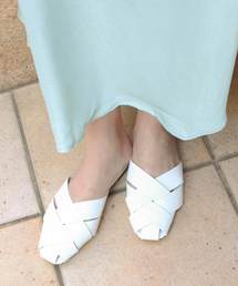 クロスフラットサンダル