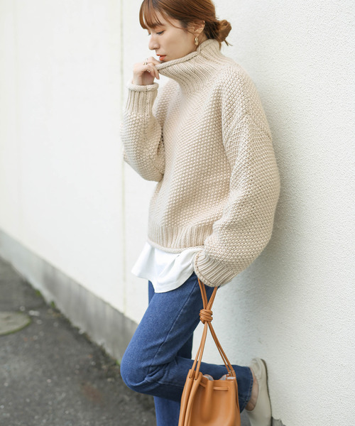 select MOCA（セレクトモカ）の「ローゲージハイネックタートルニット（ニット/セーター・レディース・ベージュ/アイボリー・FREE）」の22枚目の写真