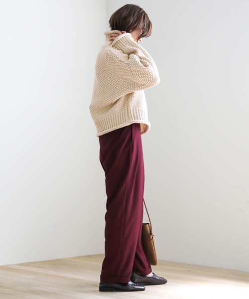 select MOCA（セレクトモカ）の「ローゲージハイネックタートルニット（ニット/セーター・レディース・ベージュ/アイボリー・FREE）」の4枚目の写真