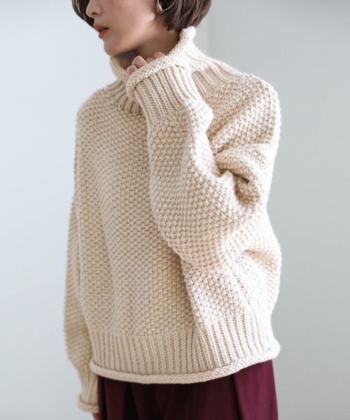 select MOCA（セレクトモカ）の「ローゲージハイネックタートルニット（ニット/セーター・レディース・ベージュ/アイボリー・FREE）」の9枚目の写真