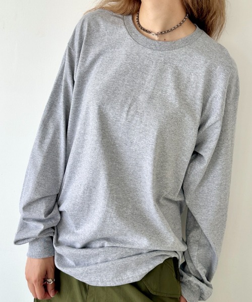 GILDAN(ギルダン)の「【お気に入り数9万人突破】GILDAN(ギルダン) /ベーシック ロングスリーブ Tシャツ コットン ビッグシルエット オーバーサイズ サイズカラバリ豊富 長袖 ロンT 6.0オンス(Tシャツ/カットソー・レディース・ホワイト/ブラック/ダークブラウン/ベージュ/ネイビー/カーキ/アイボリー/杢グレー/チャコール/ダークグリーン/ライトブルー/ライトピンク/パープル/ゴールド/オレンジ系その他/マルーン/レッド/ロイヤルブルー/グリーン/グリーン系その他/ダークグレー/アッシュグレー/オレンジ・M/L/XL/S)」の6枚目の写真