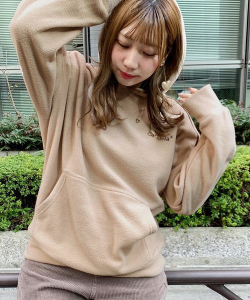 apres jour（アプレジュール）の「フリースロゴパーカー【ZOZOTOWN限定アイテム】（カーディガン/ボレロ・レディース・ブラック/ベージュ/ダークブラウン・フリー）」の5枚目の写真