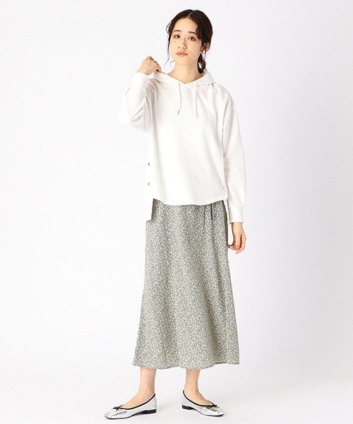 COMME CA ISM（コムサイズム）の「小花柄 ロング フレアスカート（スカート・レディース・ネイビー/カーキ・SMALL/MEDIUM/LARGE）」の11枚目の写真