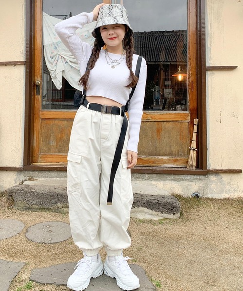 DuKKah(デュカ)の「dukkah/【148cm基準・低身長向け】リブ刺繍ロゴショートニット(ニット/セーター・レディース・ホワイト/ブラック・FREE)」の6枚目の写真