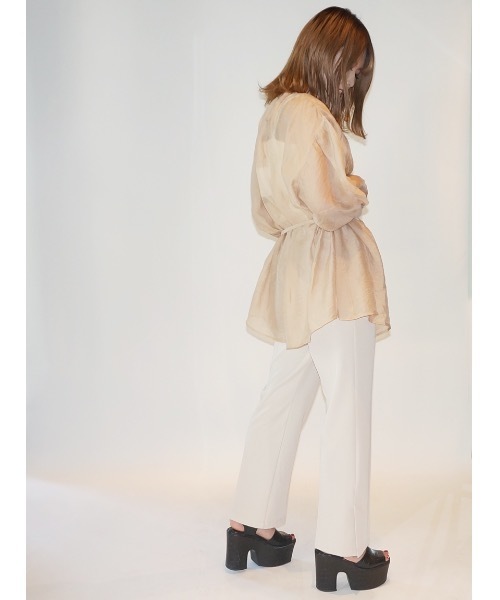 one way（ワンウェイ）の「ウエストリボンシアーシャツ（シャツ/ブラウス・レディース・ホワイト/ベージュ/ライトブラウン/ライトパープル・FREE）」の8枚目の写真