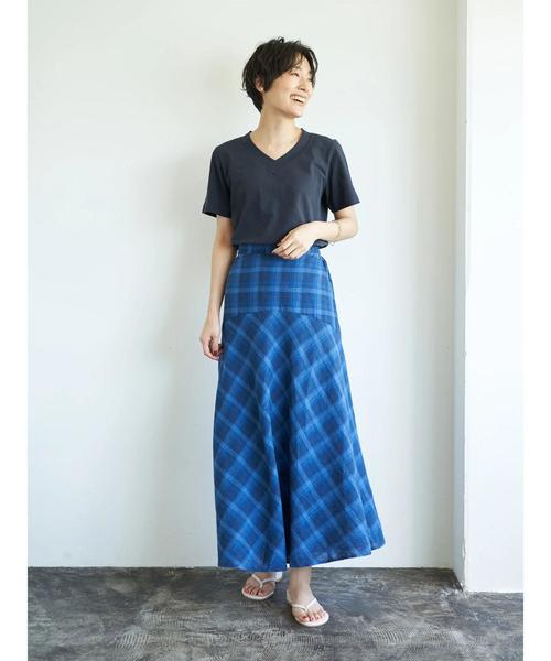 AMERICAN HOLIC（アメリカンホリック）の「太Vネックカットプルオーバー　＊〇（Tシャツ/カットソー・レディース・ベージュ/ネイビー/オフホワイト・M/L）」の6枚目の写真