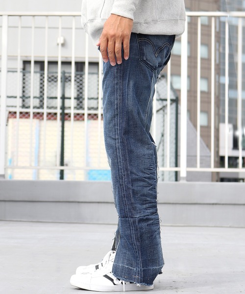 Levi's（リーバイス）の「THRIFTY LOOK/スリフティールック LEVIS SLIT REMAKE リメイクデニムパンツ（デニムパンツ・メンズ・ブルー系その他/ブルー系その他3/ブルー系その他2・M/L）」の6枚目の写真