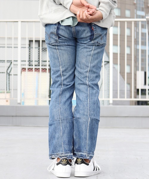 Levi's（リーバイス）の「THRIFTY LOOK/スリフティールック LEVIS SLIT REMAKE リメイクデニムパンツ（デニムパンツ・メンズ・ブルー系その他/ブルー系その他3/ブルー系その他2・M/L）」の5枚目の写真