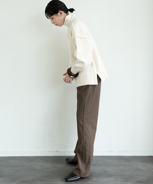 Aunt Marie's(アントマリーズ)の「パイピングボリュームスリーブタートルニット / AUNTMARIE'S(ニット/セーター・レディース・ブラック/ナチュラル/ベージュ/ブラウン/ライトブルー/ライトグリーン・FREE)」の13枚目の写真