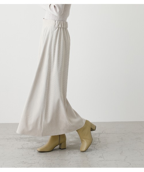 AZUL by moussy(アズールバイマウジー)の「CORDUROY FLARE LONG SKIRT/コーデュロイフレアロングスカート(スカート・レディース・ライトカーキ/アイボリー・SMALL/MEDIUM)」の5枚目の写真
