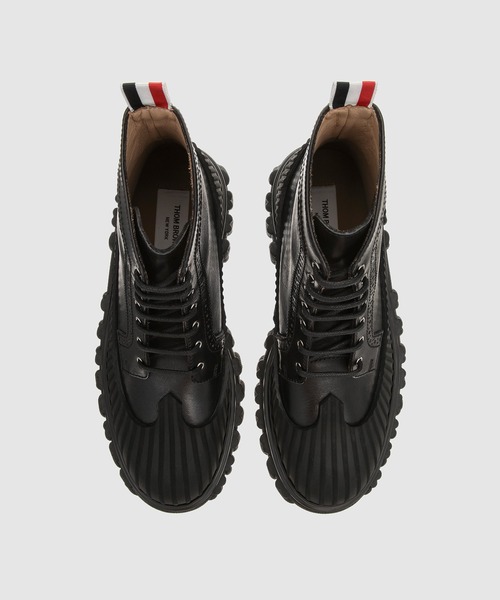 THOM BROWNE(トムブラウン)の「LONGWING DUCK BOOT W/ RUBBER SOLE IN CALF LEATHER(ブーツ・メンズ・ブラック・8.5/9.5/7.5)」の5枚目の写真