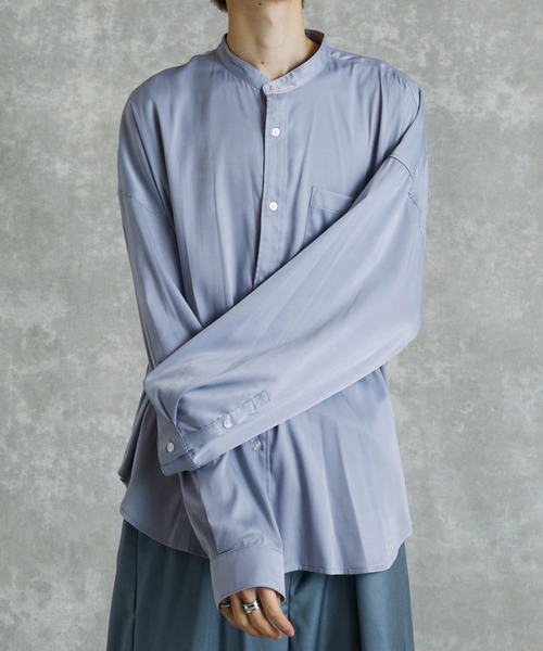 act'm（アクトム）の「シルクライク1ポケット バンドカラー長袖ルーズシャツ（シャツ/ブラウス・メンズ・ホワイト/ブラック/サックスブルー・S/M/L）」の3枚目の写真