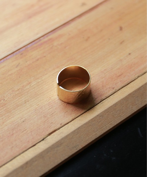 rapiecage（ラピエサージュ）の「ワイドプレートリング（リング・レディース・シルバー/ゴールド・FREE）」の2枚目の写真