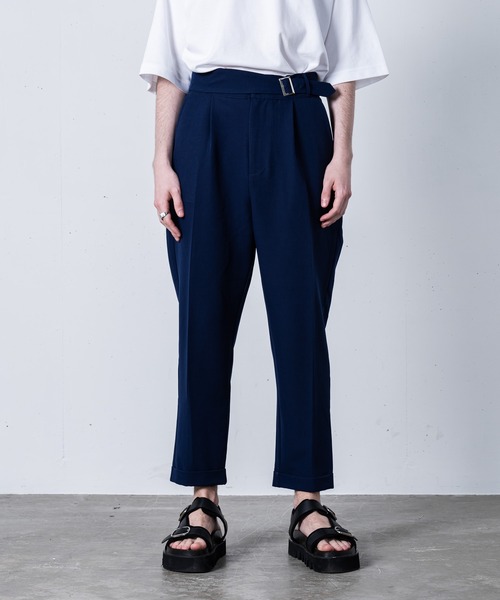 INTER FACTORY（インターファクトリー）の「ファッションインフルエンサー howell - ワイドテーパードグルカスラックス　made in INTER FACTORY（スラックス・メンズ・ブラウン/ネイビー・LARGE/MEDIUM）」の2枚目の写真