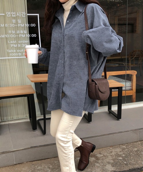 aimoha(アイモハ)の「コーデュロイ シンプルオーバーシャツ(シャツ/ブラウス・レディース・ブルー/ベージュ/グレー・FREE)」の16枚目の写真