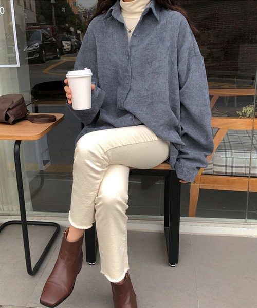 aimoha(アイモハ)の「コーデュロイ シンプルオーバーシャツ(シャツ/ブラウス・レディース・ブルー/ベージュ/グレー・FREE)」の18枚目の写真