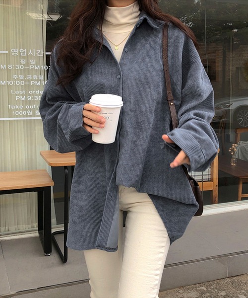 aimoha(アイモハ)の「コーデュロイ シンプルオーバーシャツ(シャツ/ブラウス・レディース・ブルー/ベージュ/グレー・FREE)」の14枚目の写真