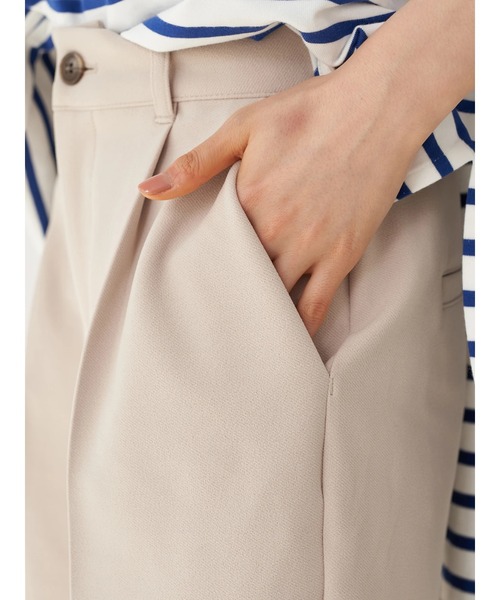 earth music&ecology（アースミュージックアンドエコロジー）の「タックハーフカットパンツ　＊（その他パンツ・レディース・その他8/ブラウン・MEDIUM/SMALL）」の16枚目の写真