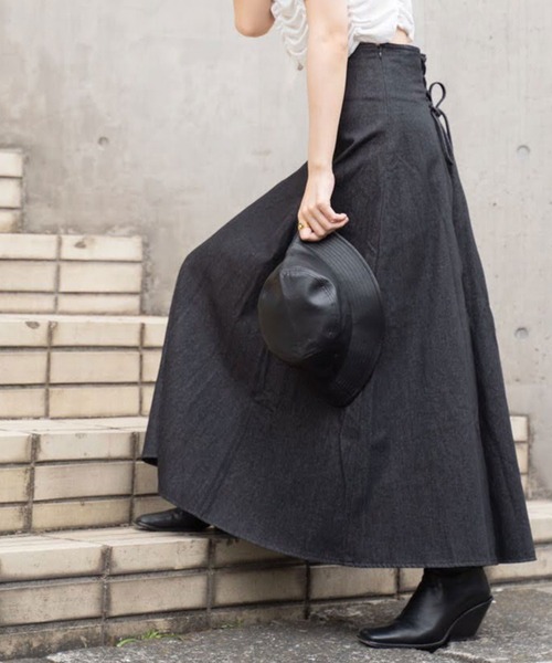 BeAMS DOT(ビームスドット)の「【WEB限定】BeAMS DOT / レースアップ デニムロングスカート(スカート・レディース・ブラック/インディゴブルー/ブラック系その他4/ホワイト系その他5・FREE)」の2枚目の写真