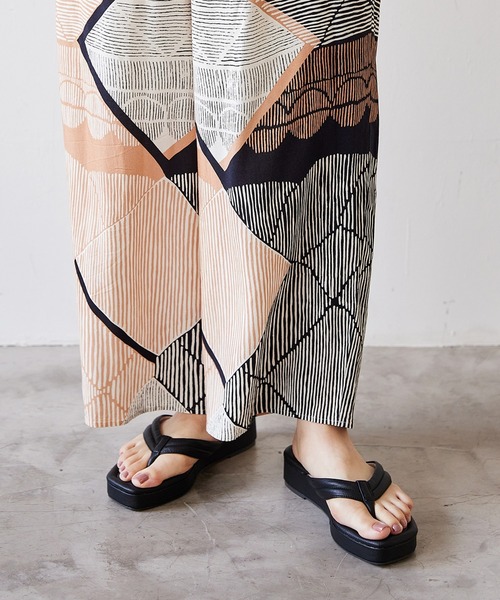 JELLY BEANS（ジェリービーンズ）の「厚底ソフトトングサンダル(215-30020)JELLY BEANS(ジェリービーンズ)（サンダル・レディース・ブラック/アイボリー/イエロー/ミント・S/M/L）」の2枚目の写真