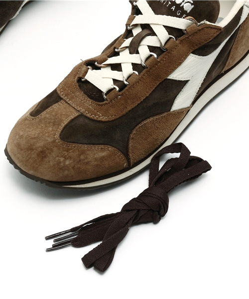 ESTNATION(エストネーション)の「DIADORA HERITAGE スニーカー(スニーカー・メンズ・イエロー/ネイビー/レッド/ライトグレー/ダークブラウン・7.5/8/6.5/8.5/9/7)」の6枚目の写真