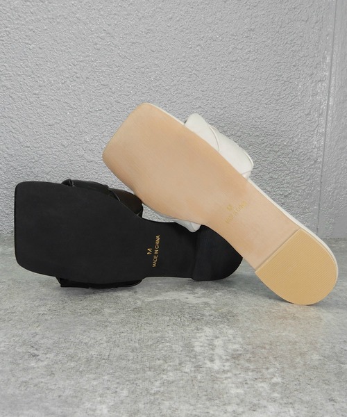alala(アララ)の「ボリュームメッシュのスクエアフラットサンダル(サンダル・レディース・ブラック/アイボリー/ブラック×ホワイト/ブラウン系/ベージュ系・LL/S/M/L)」の17枚目の写真