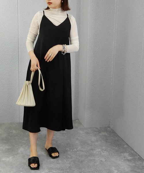 alala(アララ)の「ボリュームメッシュのスクエアフラットサンダル(サンダル・レディース・ブラック/アイボリー/ブラック×ホワイト/ブラウン系/ベージュ系・LL/S/M/L)」の9枚目の写真