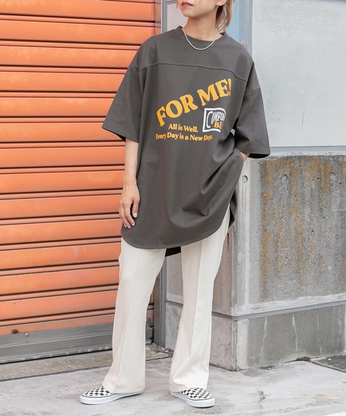 Perushu(ペルーシュ)の「フットボールプリントビッグTシャツ(Tシャツ/カットソー・レディース・チャコールグレー/オフホワイト・FREE)」の18枚目の写真