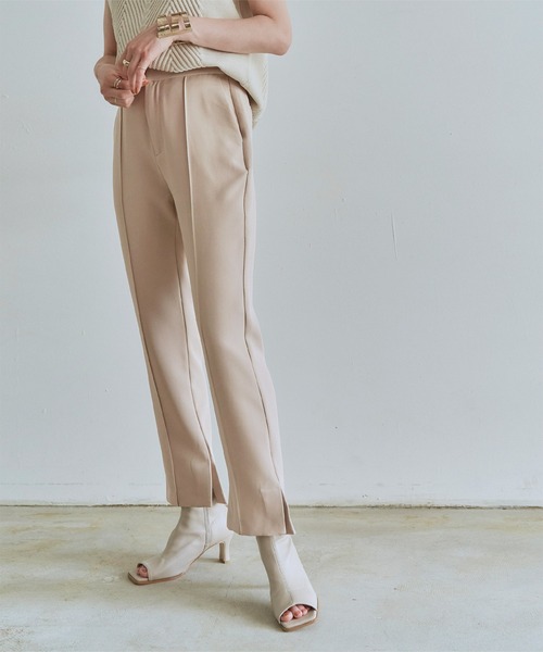 titivate(ティティベイト)の「センターピンタックスリムパンツ(その他パンツ・レディース・ライトブラウン/ブラック/モカ/グレイッシュベージュ/ダークオレンジ・S/M/L)」の4枚目の写真