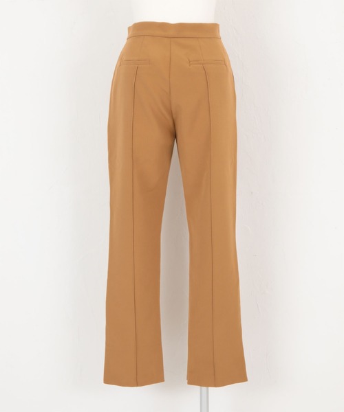 titivate(ティティベイト)の「センターピンタックスリムパンツ(その他パンツ・レディース・ライトブラウン/ブラック/モカ/グレイッシュベージュ/ダークオレンジ・S/M/L)」の16枚目の写真