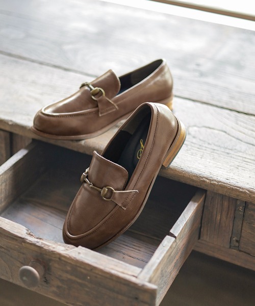 SESTO（セスト）の「レザーピースのアンティークビットローファーパンプス（ローファー・レディース・ブラック/パープル/キャメル・22.5cm/23.5cm/24.5cm/23.0cm/24.0cm/25.0cm）」の10枚目の写真