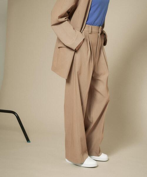 KBF（ケイビーエフ）の「ワンタックワイドスラックス（その他パンツ・レディース・グレー系その他/ベージュ/ブルー・ONE）」の2枚目の写真