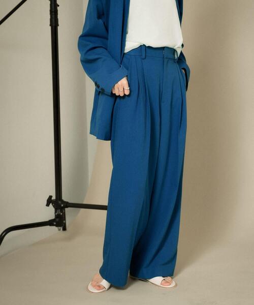 KBF（ケイビーエフ）の「ワンタックワイドスラックス（その他パンツ・レディース・グレー系その他/ベージュ/ブルー・ONE）」の3枚目の写真