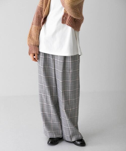 KBF（ケイビーエフ）の「ワンタックワイドスラックス（その他パンツ・レディース・グレー系その他/ベージュ/ブルー・ONE）」の21枚目の写真