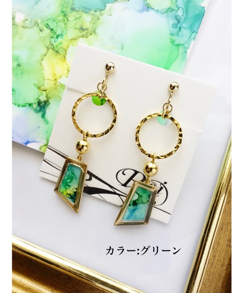 tone(トーン)の「【零-Rei-】瞬きシリーズ 揺れる多角形イヤリング(MA)(イヤリング・レディース・パープル/グレー/ターコイズブルー/グリーン/ブラウン/ブルー/イエロー/ピンク/グリーン系その他/レッド/オレンジ・FREE)」の3枚目の写真
