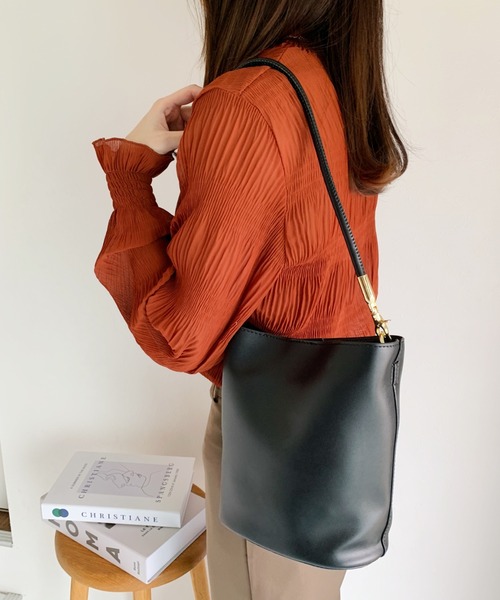 CLEA(クレア)の「2WAYバケツミドルショルダー(ショルダーバッグ・レディース・ブラック/ブラウン/ベージュ/ホワイト・FREE)」の20枚目の写真