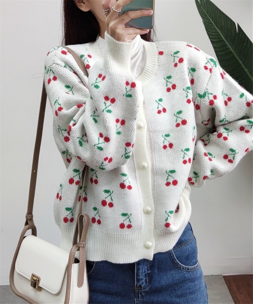 MAISON DE THERESE（メゾン ド テレーズ）の「チェリー柄ニットカーディガン（カーディガン/ボレロ・レディース・アイボリー/ネイビー・M）」の19枚目の写真