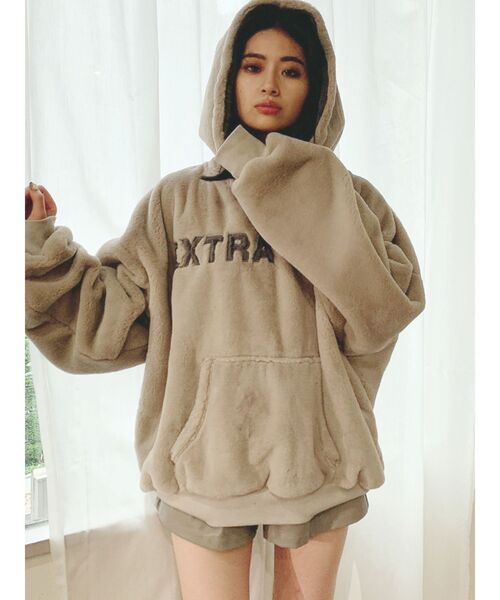 GYDA（ジェイダ）の「EXTRA STANエエコファーパーカー（パーカー・レディース・ベージュ/オフホワイト/ピンク・FREE）」の4枚目の写真